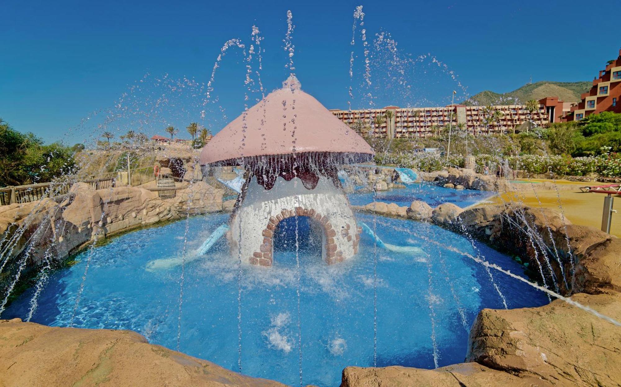 Holiday World Resort Benalmadena Luaran gambar